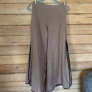 Clandestino wide leg elastic waist pants m/l beige and black